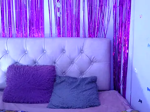 Cherrythx online show from November 3, 2025, 1:34 pm