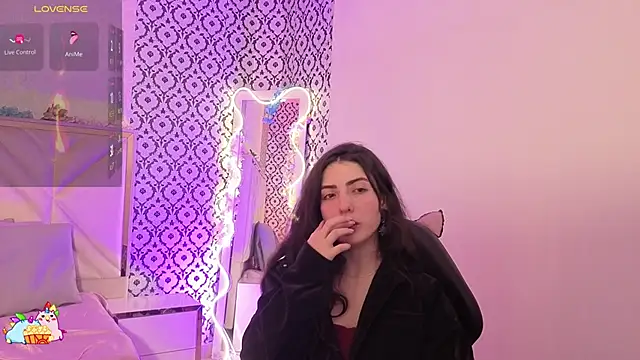 Ixchel tay online show from February 21, 2026, 3:29 am