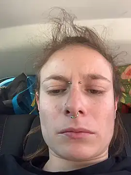 GoldenPussy1329 online show from March 27, 2026, 2:06 pm