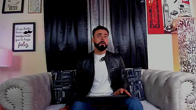 Snapshot of Kael_Bronte chatting on October 22, 2025, 10:48 am Kael Bronte online show from October 22, 2025, 10:48 am