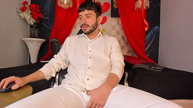 VynnyBlacke  online show from February 15, 2026, 5:04 am