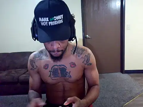Snapshot of thefreakscomeoutatnight chatting on May 3, 2026, 7:58 am thefreakscomeoutatnight online show from May 3, 2026, 7:58 am