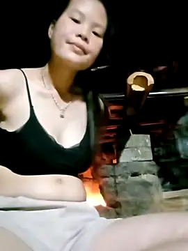 Snapshot of Tuelam_xx chatting on October 22, 2025, 2:50 pm Tuelam xx online show from October 22, 2025, 2:50 pm