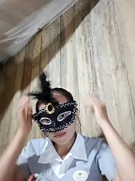 Tuyet xx online show from October 10, 2025, 1:43 pm