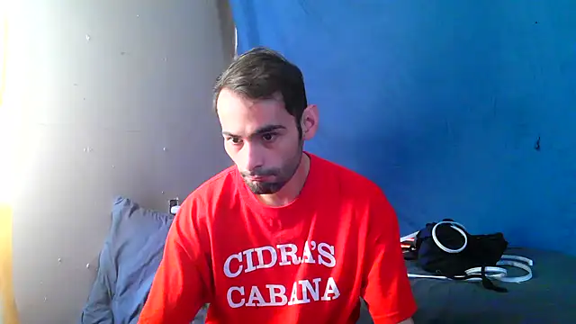 highinhtxx online show from October 9, 2025, 3:32 pm