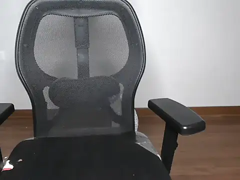 mooonlightbaby online show from February 27, 2026, 4:18 pm