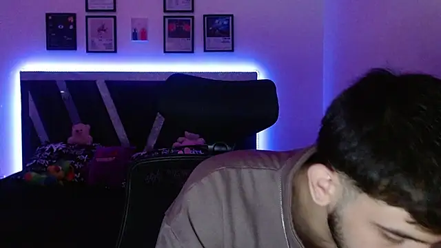 Snapshot of Sebasxxl12 chatting on October 14, 2025, 1:45 pm Sebasxxl12 online show from October 14, 2025, 1:45 pm