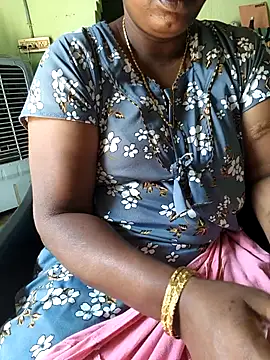 Snapshot of Tamilselviroja- chatting on March 4, 2026, 4:40 am Tamilselviroja- online show from March 4, 2026, 4:40 am