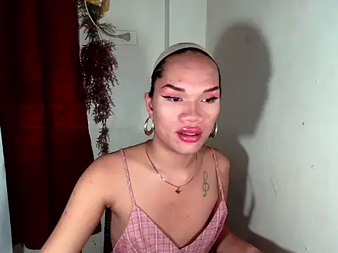 amandareddragon online show from October 25, 2025, 5:15 am