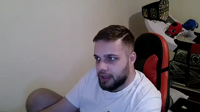 KingAdonisss online show from October 26, 2025, 2:34 pm