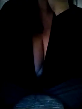 sexyguenda online show from October 29, 2025, 8:32 pm