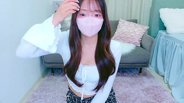 Seira  nn online show from December 21, 2025, 1:29 pm