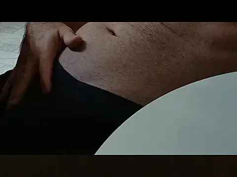 Garoto018 online show from February 24, 2026, 5:33 pm