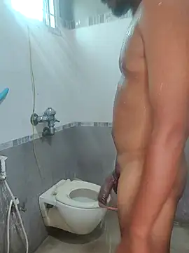 Hhhggghrrr3219 online show from March 28, 2026, 11:21 am