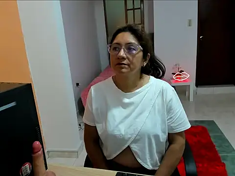 scarlett mystic online show from October 14, 2025, 1:34 pm