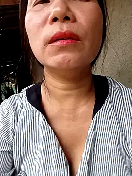 Snapshot of meomeo-baby chatting on October 4, 2025, 2:42 am meomeo-baby online show from October 4, 2025, 2:42 am