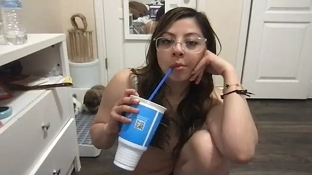 Snapshot of bunnygorl12 chatting on March 11, 2026, 5:35 am bunnygorl12 online show from March 11, 2026, 5:35 am