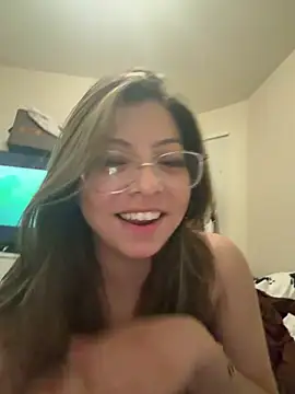 Snapshot of bunnygorl12 chatting on May 13, 2026, 6:00 am bunnygorl12 online show from May 13, 2026, 6:00 am