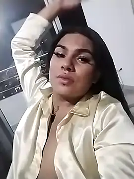 RobertaxGutierrez online show from October 7, 2025, 4:09 am