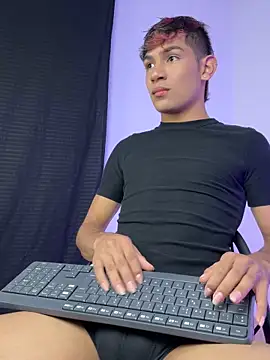 Snapshot of cherub_ chatting on November 10, 2025, 12:09 am cherub online show from November 10, 2025, 12:09 am