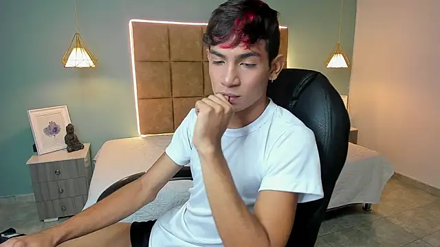 Snapshot of cherub_ chatting on November 25, 2025, 11:54 am cherub online show from November 25, 2025, 11:54 am