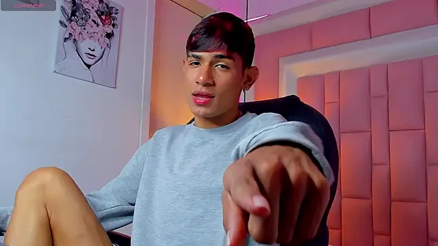 Snapshot of cherub_ chatting on December 19, 2025, 4:14 pm cherub online show from December 19, 2025, 4:14 pm