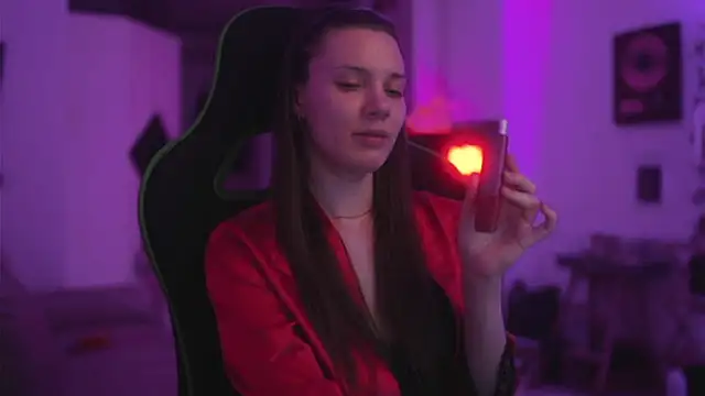 CandyStorm online show from April 9, 2026, 8:47 pm