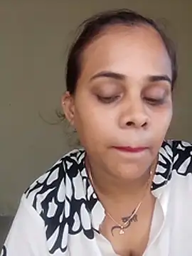 Naughtysilk online show from October 24, 2025, 9:38 am