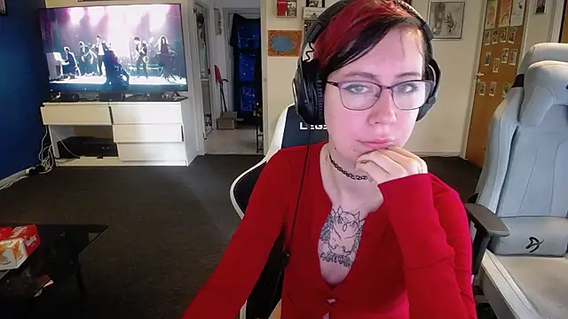 TattooedGirls online show from October 3, 2025, 9:39 am