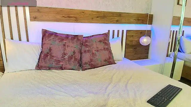 LucianaWainN online show from March 4, 2026, 1:17 pm