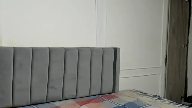 luxuryheaven 8 online show from October 24, 2025, 8:49 pm