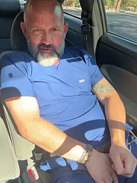 Snapshot of fuckadilf chatting on February 10, 2026, 4:33 pm fuckadilf online show from February 10, 2026, 4:33 pm