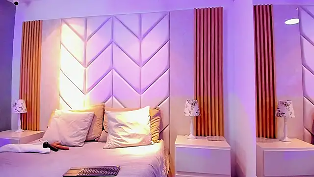 EmmaBrantt online show from March 5, 2026, 4:19 am