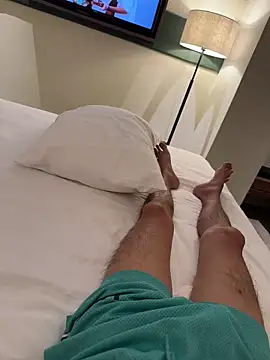 Snapshot of HenryLee1983-cums chatting on March 4, 2026, 2:23 pm HenryLee1983-cums online show from March 4, 2026, 2:23 pm