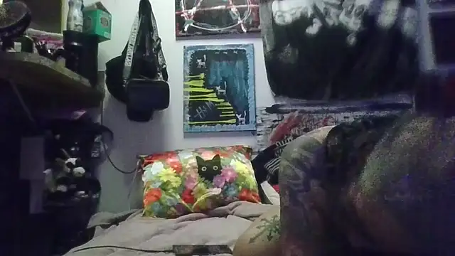 inkdhollow1 online show from March 14, 2026, 4:40 am