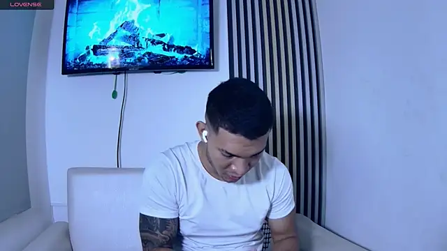 venedic bull online show from November 25, 2025, 4:23 am