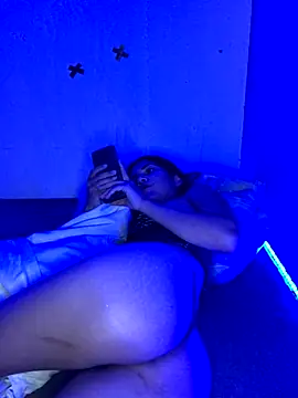 Snapshot of deby_03 chatting on November 16, 2025, 7:41 pm deby 03 online show from November 16, 2025, 7:41 pm