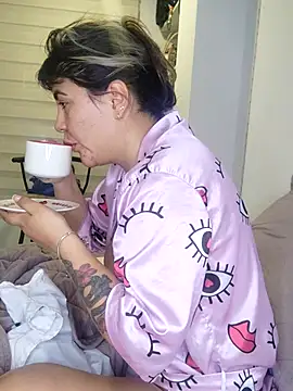 Zoe riivas online show from November 20, 2025, 10:04 am