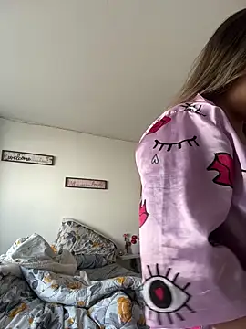 Zoe riivas online show from February 10, 2026, 2:10 pm