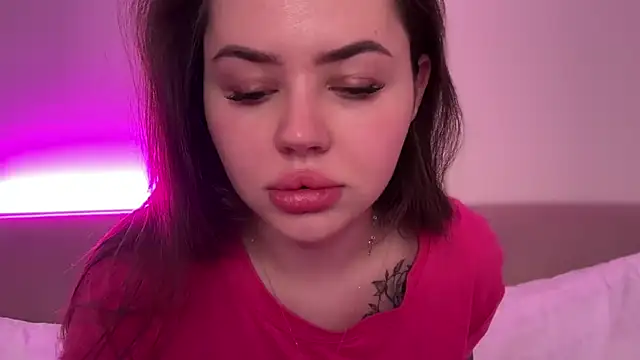 AlmaryKim online show from February 8, 2026, 4:49 am