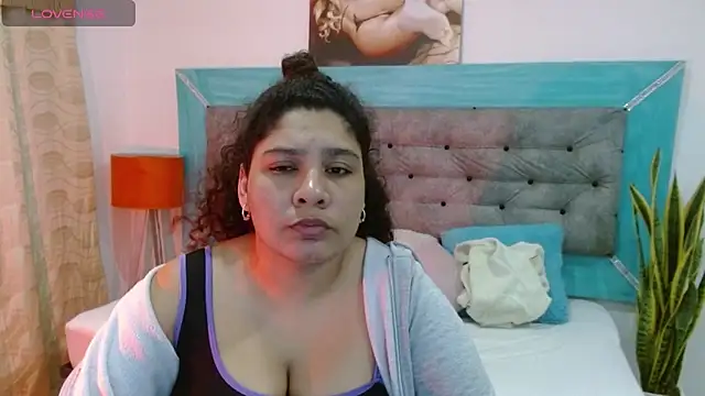 Snapshot of roxx_iie chatting on October 7, 2025, 2:31 am roxx iie online show from October 7, 2025, 2:31 am