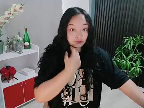 UrFavouriteCravings online show from February 6, 2026, 2:27 am