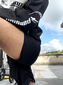 LiamMyst online show from November 30, 2025, 2:32 pm