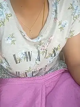 Snapshot of tamil_thaara03 chatting on November 20, 2025, 4:29 pm tamil thaara03 online show from November 20, 2025, 4:29 pm