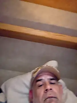 DeeBestEver online show from October 11, 2025, 8:29 pm