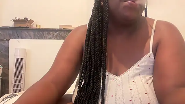 nanaisbackk online show from October 21, 2025, 5:19 am