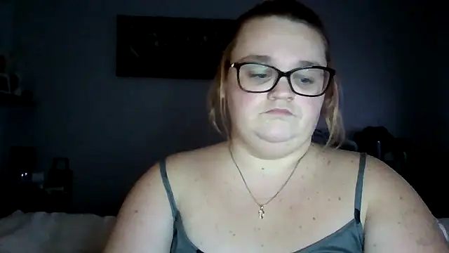 Snapshot of Curvy-AmyX chatting on October 20, 2025, 7:47 pm Curvy-AmyX online show from October 20, 2025, 7:47 pm