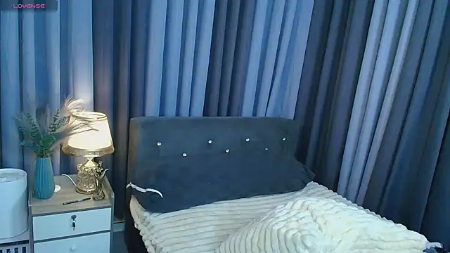 Snapshot of Kaydee_Callix chatting on October 9, 2025, 4:16 pm Kaydee Callix online show from October 9, 2025, 4:16 pm