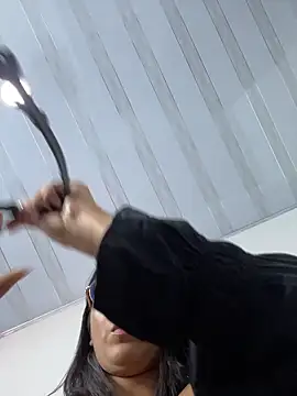 SaraMistick online show from April 1, 2026, 12:28 pm