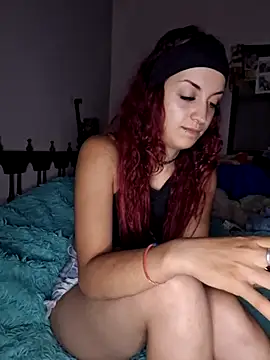 Snapshot of Sweetredevil chatting on January 8, 2026, 3:31 am Sweetredevil online show from January 8, 2026, 3:31 am